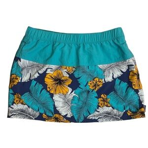 Patagonia Barely Baggies Tropical Print Skirt Women’s
small